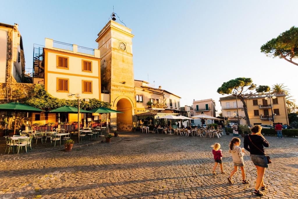 Relax In Piazzetta Casa E Appartamento Per Vacanze Trevignano Romano Exterior photo